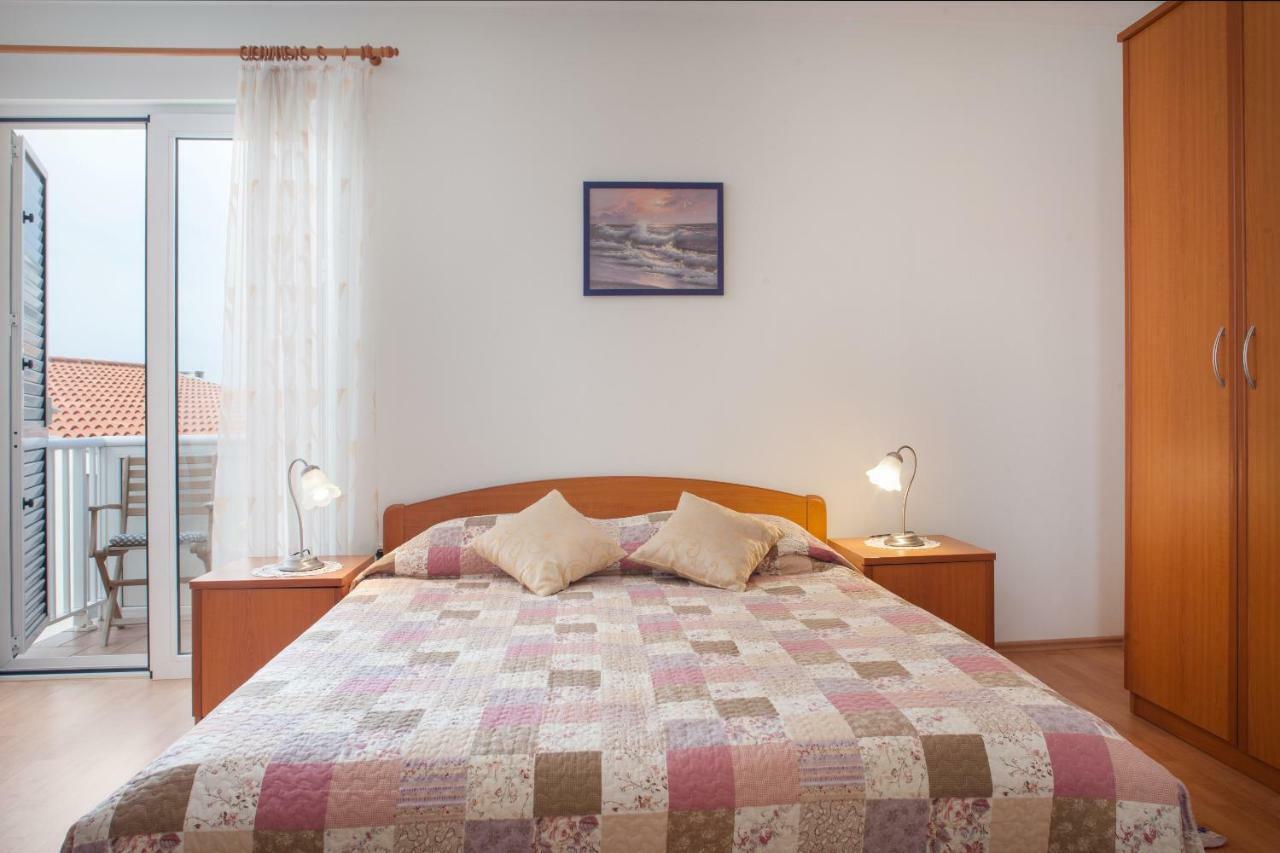 Apartments Cvjetni Dvori Макарска Екстериор снимка