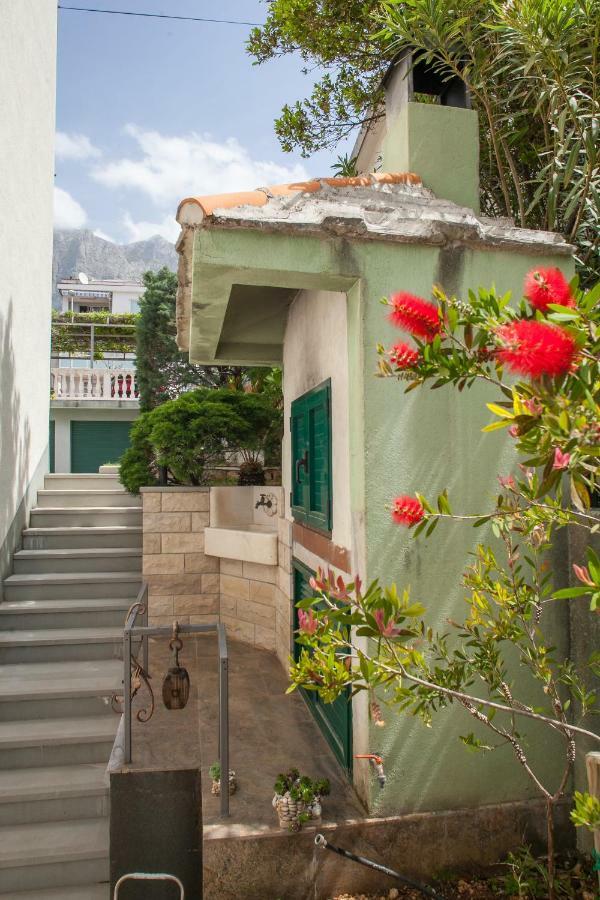Apartments Cvjetni Dvori Макарска Екстериор снимка